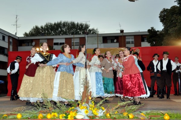 4-smotra-folklora-Belisce